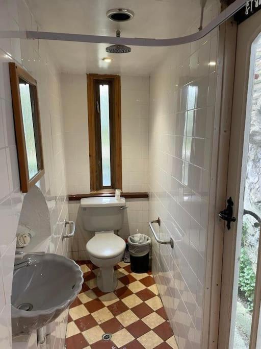 Myrtle Cottage Боскасъл Екстериор снимка